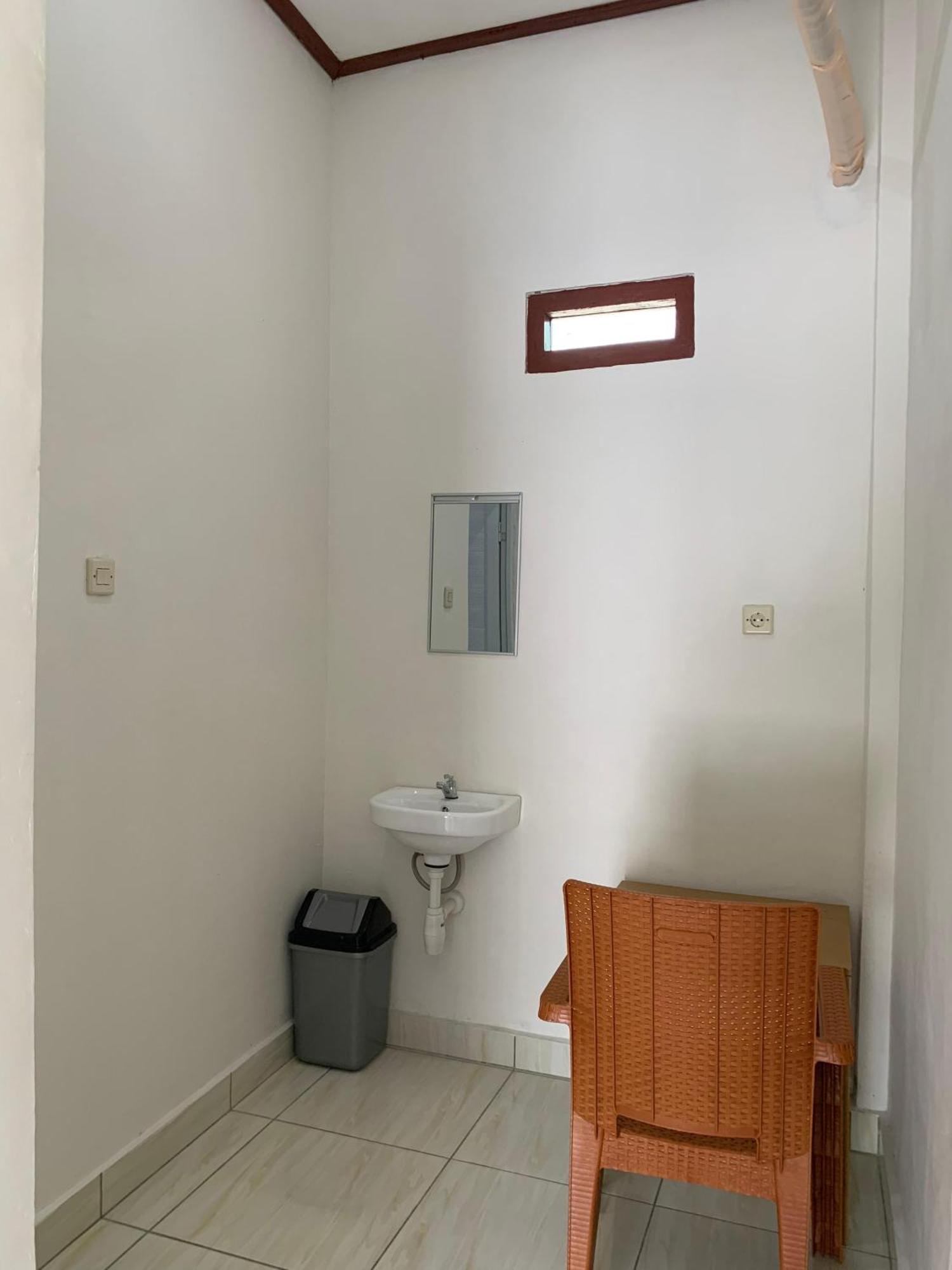 Bertus Guesthouse Labuan Bajo Zewnętrze zdjęcie